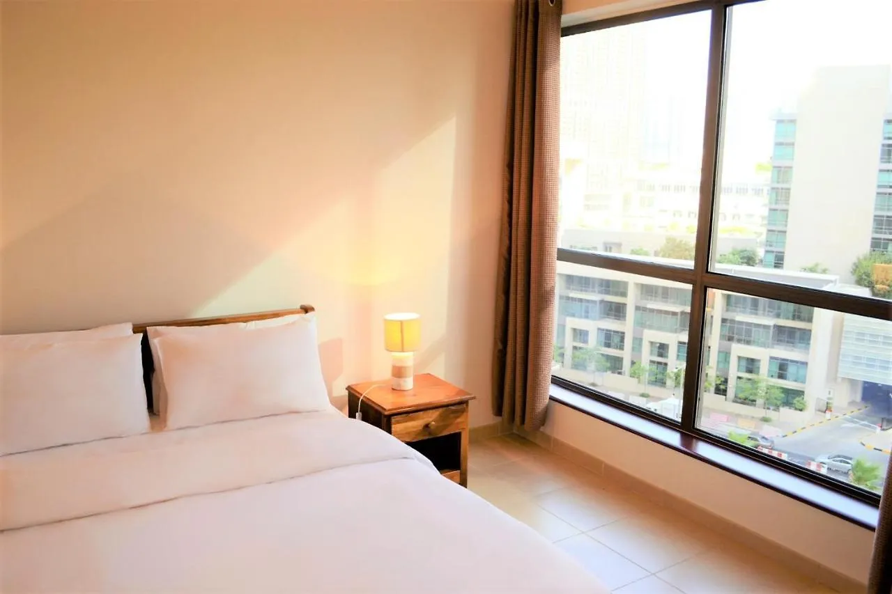 Apartamento Luxury Escapes - Large 1Bed With Balcony And A Great Marina View In Jbr Dubái 0*,